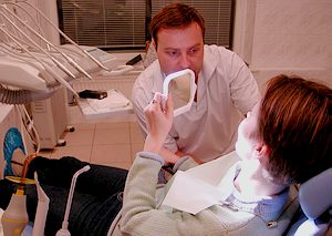 Развести мосты … или вживить имплантанты?